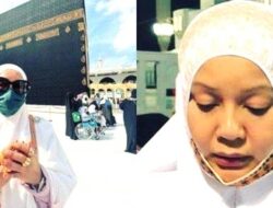 Artis Pamer Perhiasan Depan Kabah Saat Umrah, Aksinya Banjir Hujatan, Ngeyel Tak Terima Dikecam
