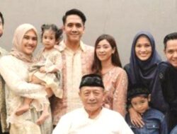 Gugat Cerai Suami, Ibu Alyssa Soebandono Menghilang pada Foto Lebaran