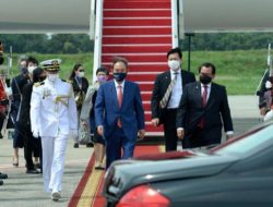 Presiden Jokowi melakukan lawatan ke China, Jepang, dan Korsel.