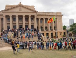 Keadaan Darurat Nasional, Presiden Sri Lanka Kabur !!